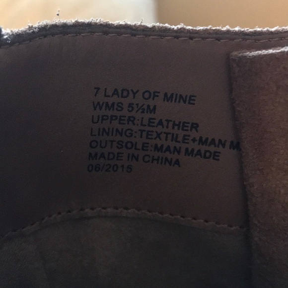 Suede tan booties - Picture 4 of 4